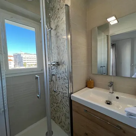 Beautiful 3 Bedrooms In Apartmán